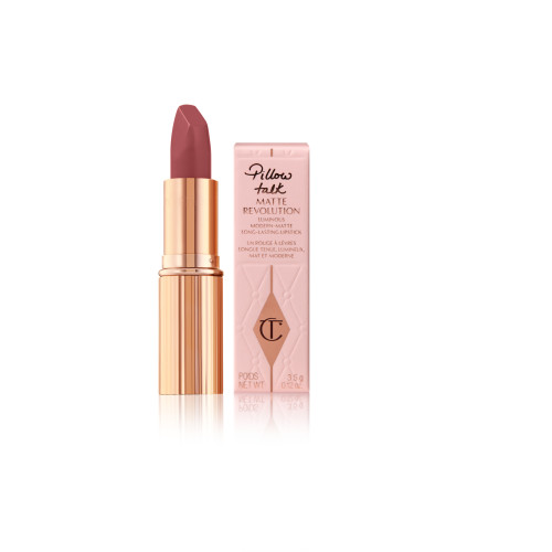 (#Pillow Talk 2 Medium) Charlotte Tilbury Matte Revolution Lipstick 3.5g ลิปชาลอตสีไอคอนิกของแบรนด์ ชมพูนู้ดมหัศจรรย์ที่เข้าได้กับทุกสีผิว เข้ากับทุกโอกาสการแต่งตัว เป็นลิปที่ Must Have ไม่มีจะคาใจหนักมากค่ะ เพราะสีทั้งสวย และก็ติดทน