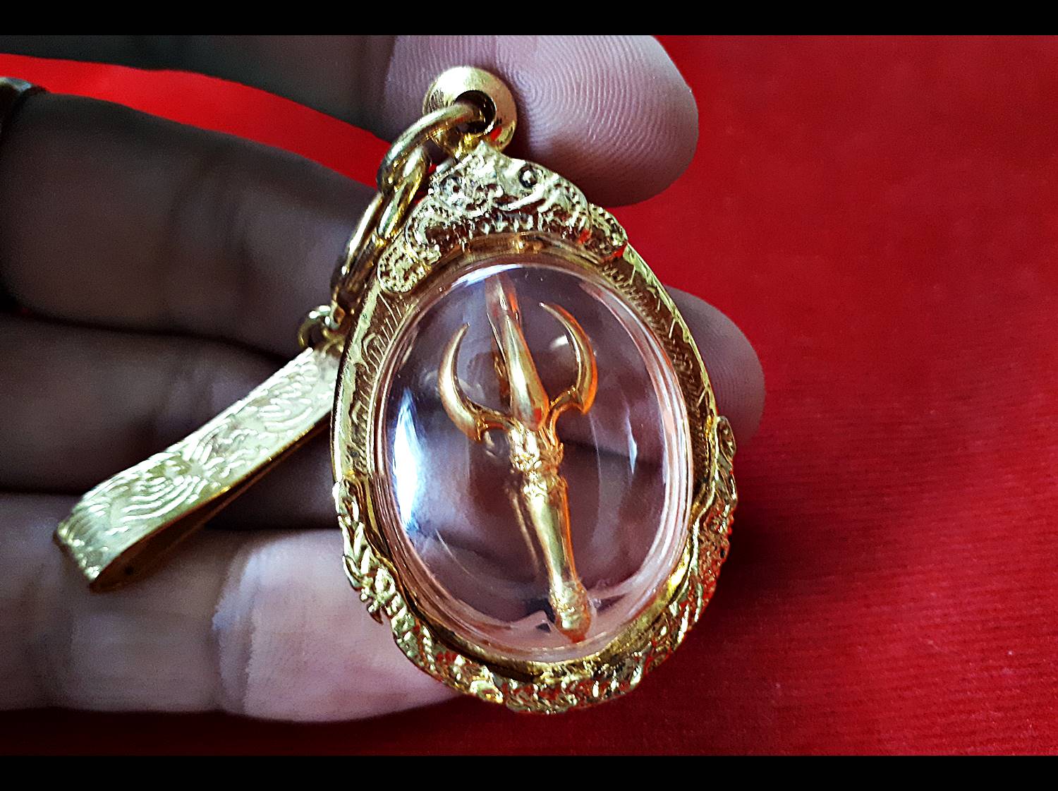 วชิราวุธ เนื้อชุบทอง (ขนาด3เซนติเมตร) ที่สุดแห่งผู้ปกครองสวรรค์ (เข้าพิธี เพชราวุธวันที่ 24 มกราคม 2558 วัดท่าขนุน)