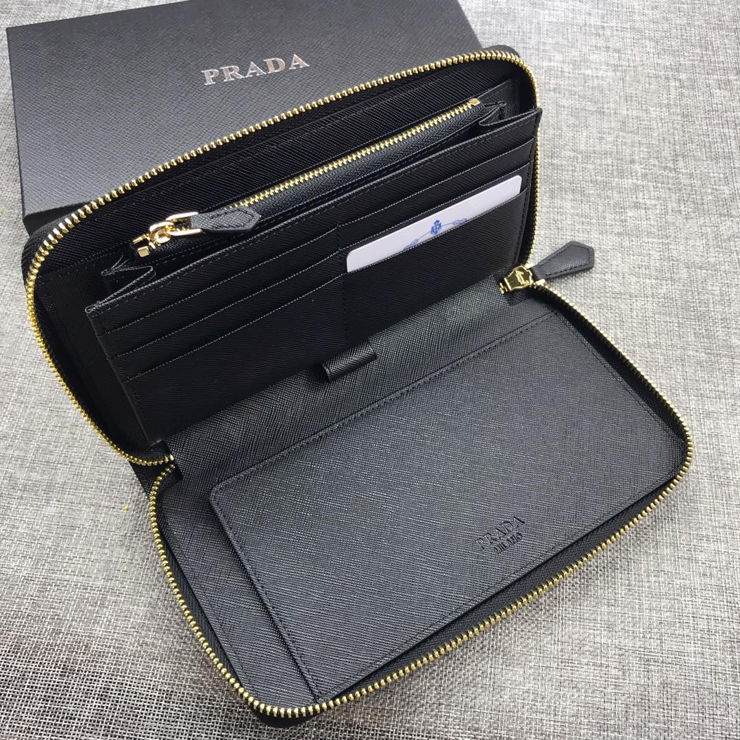 กระเป๋าสตางค์ pd saffiano organizer wallet ซิปรอบ