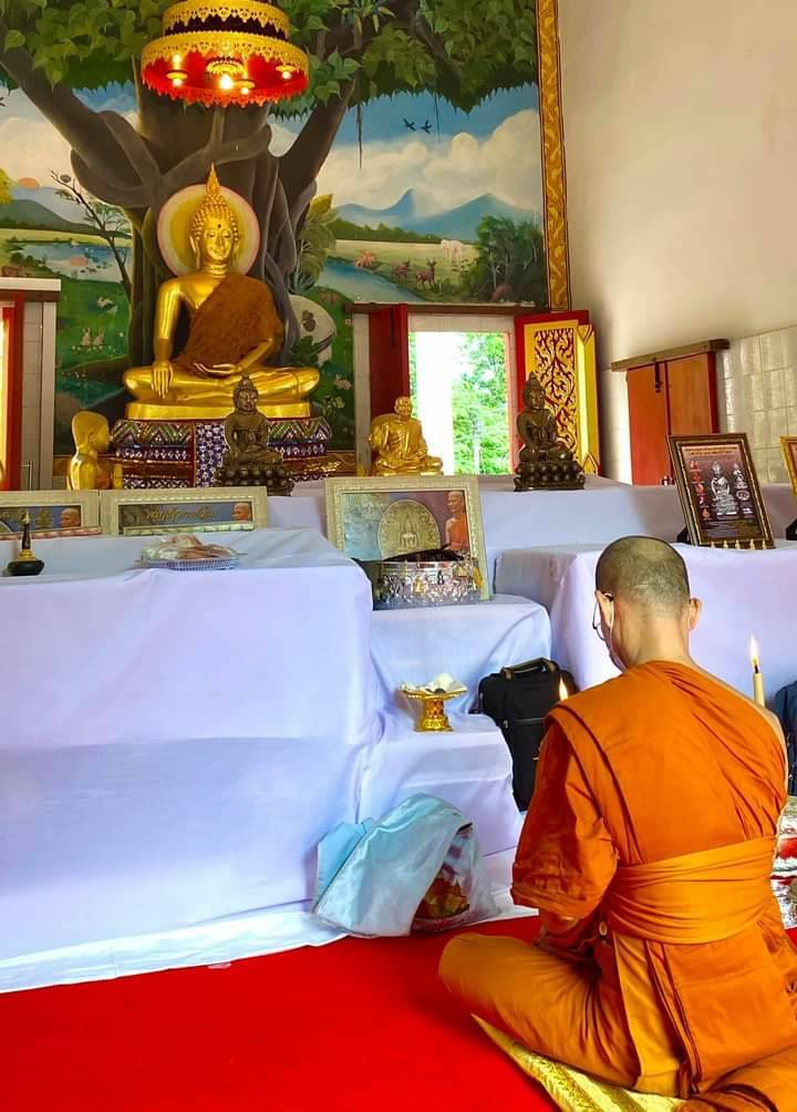 เหรียญสมเด็จองค์ปฐม หลัง ท้าวเวสสุวรรณ 8กร 4พักตร์ เนื้อเงินแท้ (งานพุทธศิลป์) ปี2563 #รับประกันแท้ (พิธีสะท้านไตรภพ พิธีปลุกเสกพร้อม #พระกริ่งสะท้านไตรภพ) - หลวงพ่อเล็ก วัดท่าขนุน