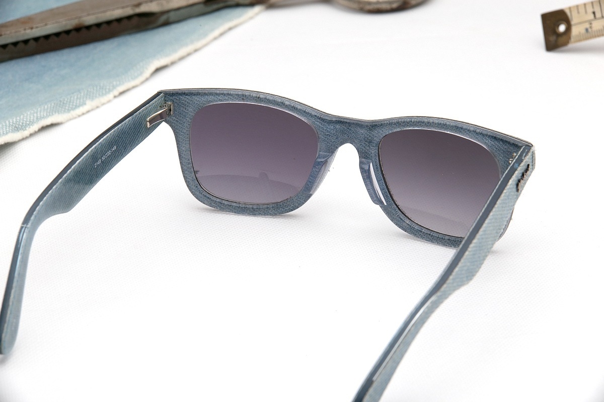 แว่นกันแดด Weekend Jeans - Grey Gradient