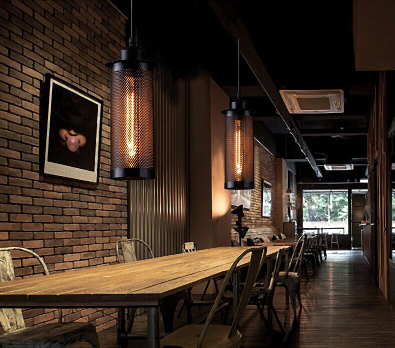 โคมไฟแขวนเพดานทรงกระบอกตาข่ายเหล็กสีดำสไตล์ลอฟท์ [RI-10]