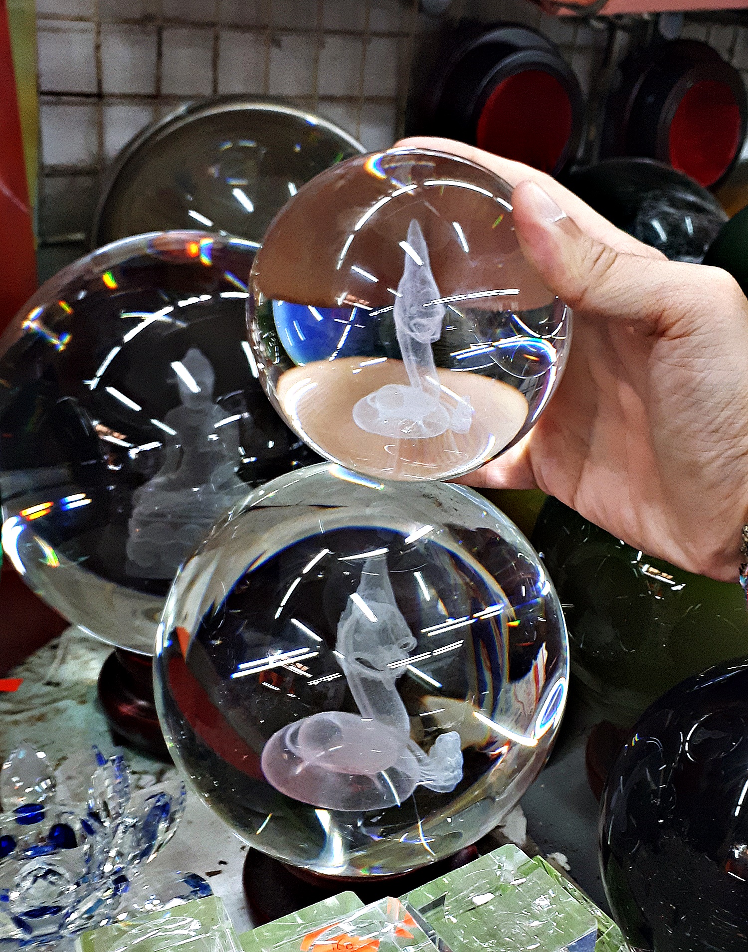 ลูกแก้ว ลาย พญานาค 3มิติ ขนาด 10ซม (4นิ้ว) 15ซม (6นิ้ว) และ 20ซม (8นิ้ว) พร้อมฐานตั้งรองไม้ หมุนรอบด้านได้