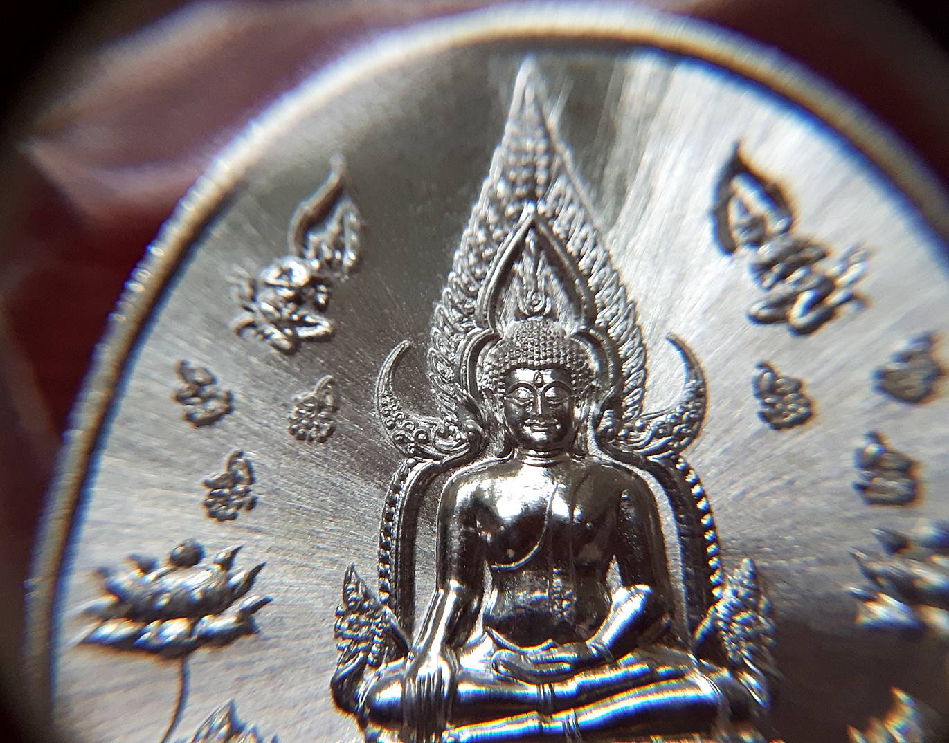 เหรียญสมเด็จองค์ปฐม หลังยันต์ด้านมหาลาภ เนื้อเงินแท้ ปี2562 - (หลวงพ่อเล็ก วัดท่าขนุน ปลุกเสก) #รับประกันแท้