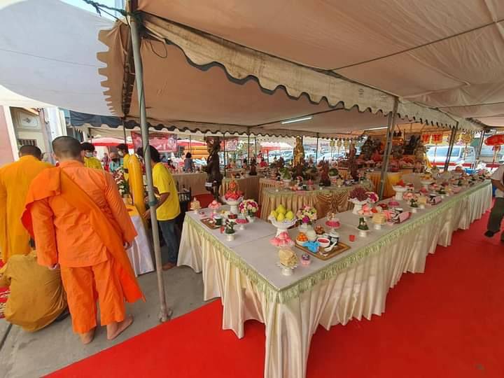 กิมปั่ง ฝั่งเพรช สวารอฟสกี้(Swarovski) ฐานอุดมวลสาร หีบมงคลเสริมดวง เสริมฮวงจุ้ย เนื้อซิลเวอร์พลัส(Silver plus) รุ่น2 ปี2564 #การันตี #รับประกันแท้ - (ปรับหนุนเสริมดวงชะตา รับทรัพย์ เงินเข้ามาแล้วเงินจะตายอยู่ในหีบไม่ไหลออก)