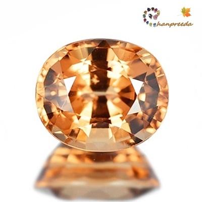 Malaya Garnet พลอยมาลายาการ์เน็ต เป็นพลอยลูกผสมระหว่างไพโรปกับสเปสซาไทท์ รูปไข่หนัก สีส้มสวย สีโทนหวาน ความสะอาดมองตาเปล่าไม่มีตำหนิ