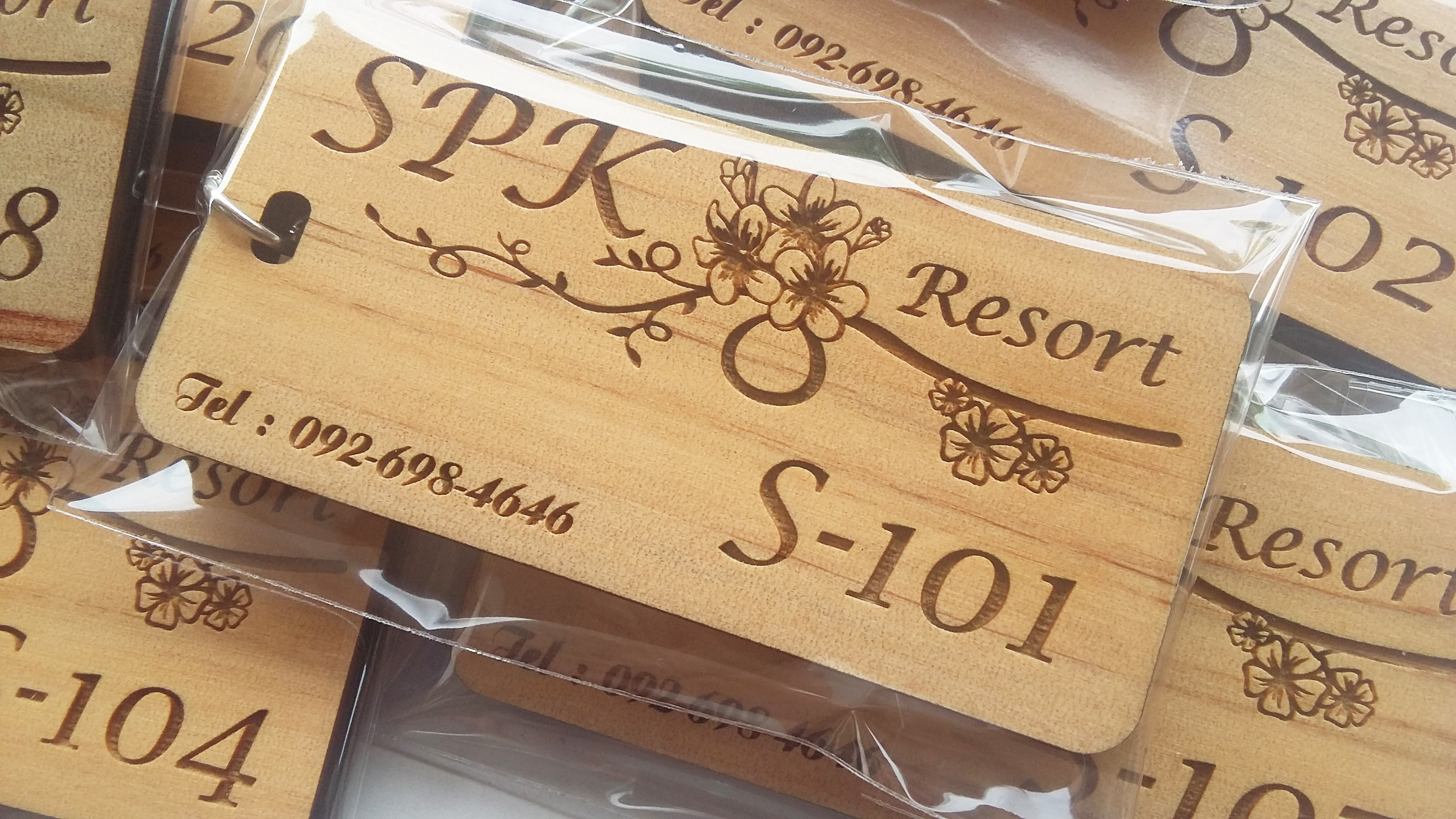 พวงกุญแจไม้ พวงกุญแจรีสอร์ท - SPK Resort จ.ชลบุรี