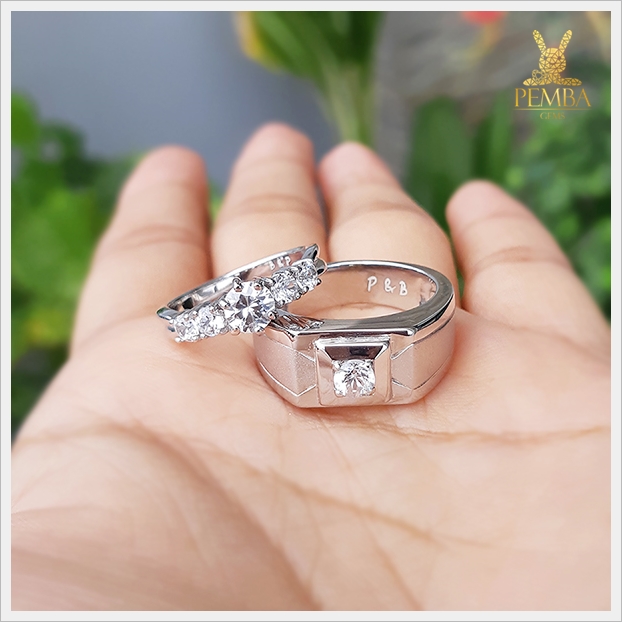 แหวนคู่พลอยเพทายขาว Ring of Love สวยใสดั่งเพชรแท้ เงินแท้ ชุบทองคำขาว