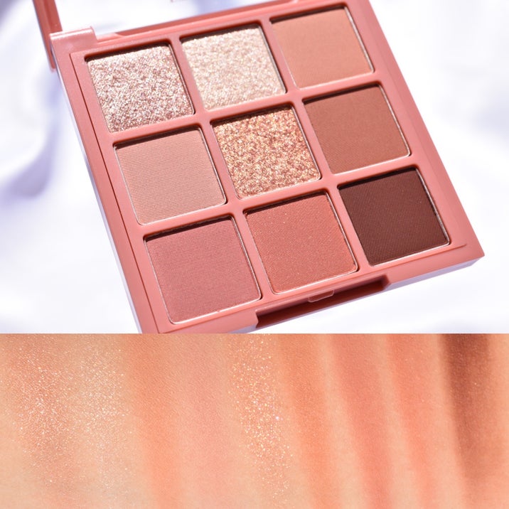 Etude House Play Color Eyes # Muhly Romance อายแชโดว์พาเลท บรรจุ 9 เฉดสีสวย ให้บรรยากาศใบไม้เปลี่ยนสี เป็น 9 สีที่ละมุน ผสมกันแล้วนัวสวยสุดๆ ค่ะ