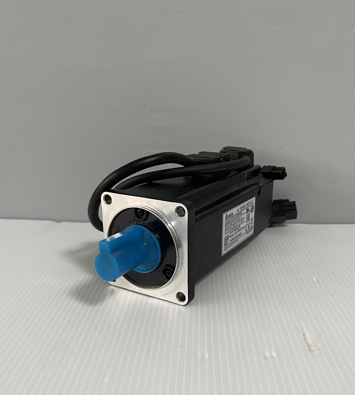 Delta AC Servo Motor Model:ECMA-CA0604RS 400W Absolute (without brake)