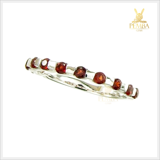 แหวนโกเมนแท้ เล็กๆ แต่น่ารักมีสไตล์ เงินแท้925 แหวนพลอยแท้