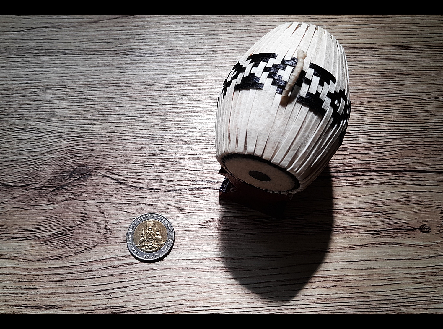 ตะโพน(เล็ก) (ชื่อเสียงโด่งดัง มหาลาภเมตตาเสหน่ห์) - (งานแฮนเมด ทำมือ วัสดุจากหนังวัวแท้ ฐานไม้สักทอง) (ขนาดตั้งบูชา เล็ก) รุ่น2 - (พิธี เสาร์๕)ปี2563