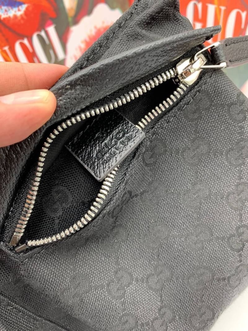 กระเป๋า gc bag คาดอก คาดเอว 12 นิ้ว