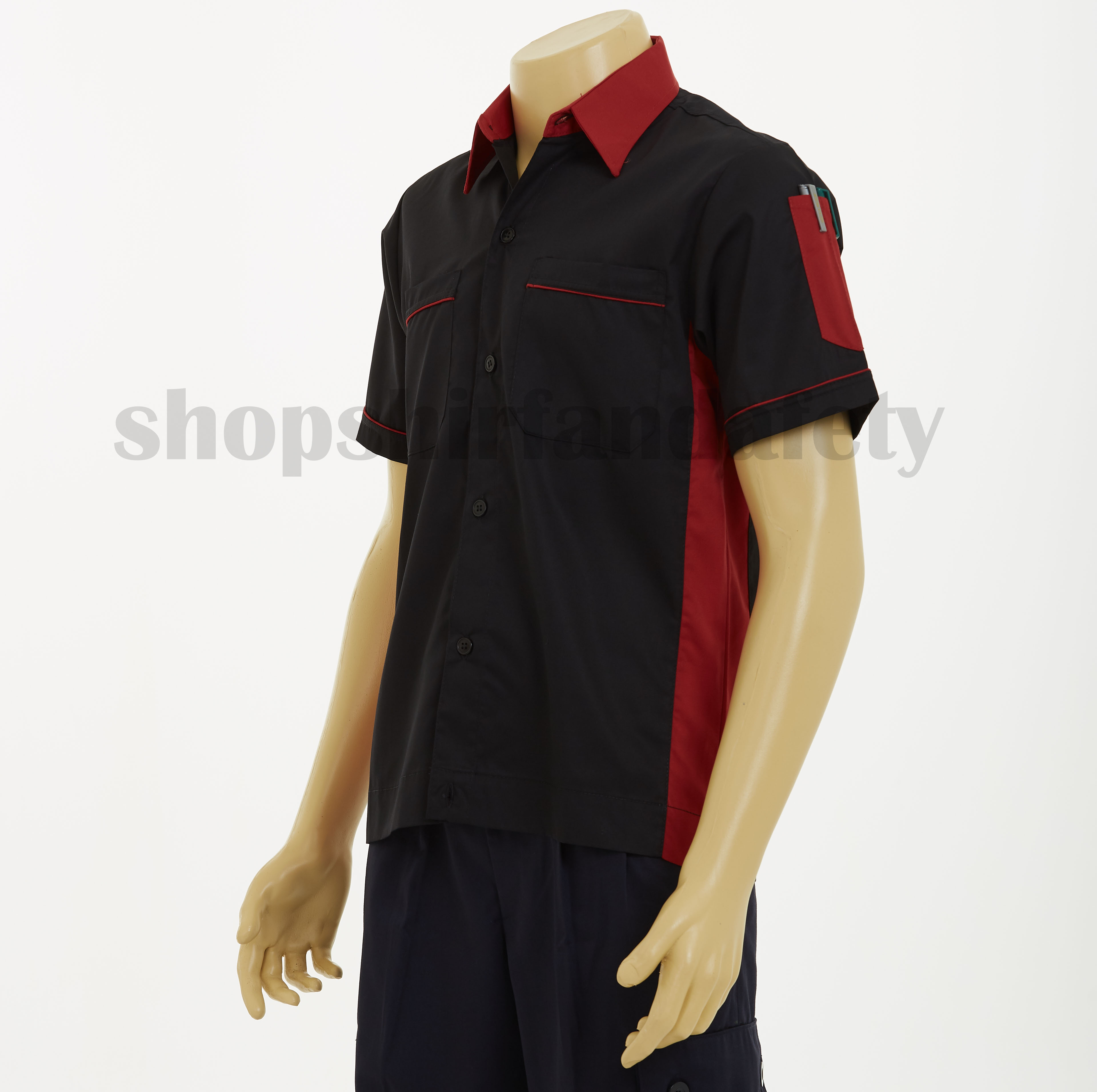เสื้อช็อปแขนสั้นแบบดำข้างแดง