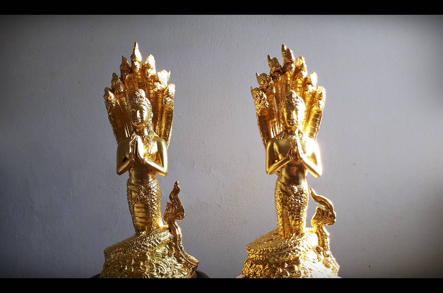 รูปหล่อ คู่ พญานาคราช ปางพรมมือ ปิดทอง (ท่านปู่นาคา-ศรีสุทโธ ท่านยานาคี-ศรีปทุมวัน) พญานาคปรก 7ตน 7เศียร โลหะทองเหลือง (ขนาดบูชา สูง15นิ้ว)