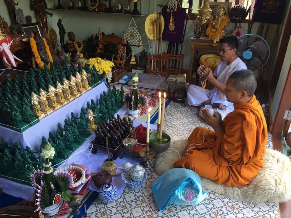 รูปหล่อ พระพิฆเนศ เนื้อโละทองเหลือง สีเขียว(สีเขียวเหนียวทรัพย์ อุดมสมบูรณ์) (ขนาดสูง9นิ้ว) ปี2562 - #รับประกันแท้ #ปลุกเสกแล้วพิธีปลุกเสกในสายนาฎศิลป์