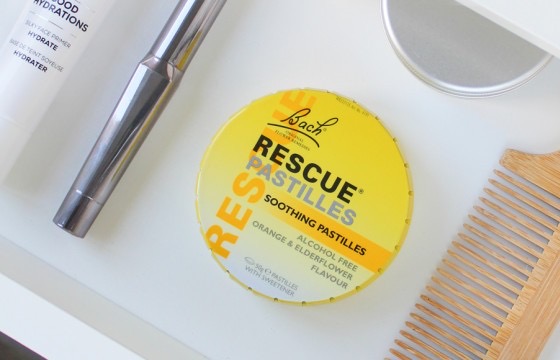 สมุนไพรบรรเทาความกังวลและผ่อนคลายความตึงเครียดชนิดกัมมี่ Bach Original Flower Remedies RESCUE PASTILLES (Orange & Elderflower)