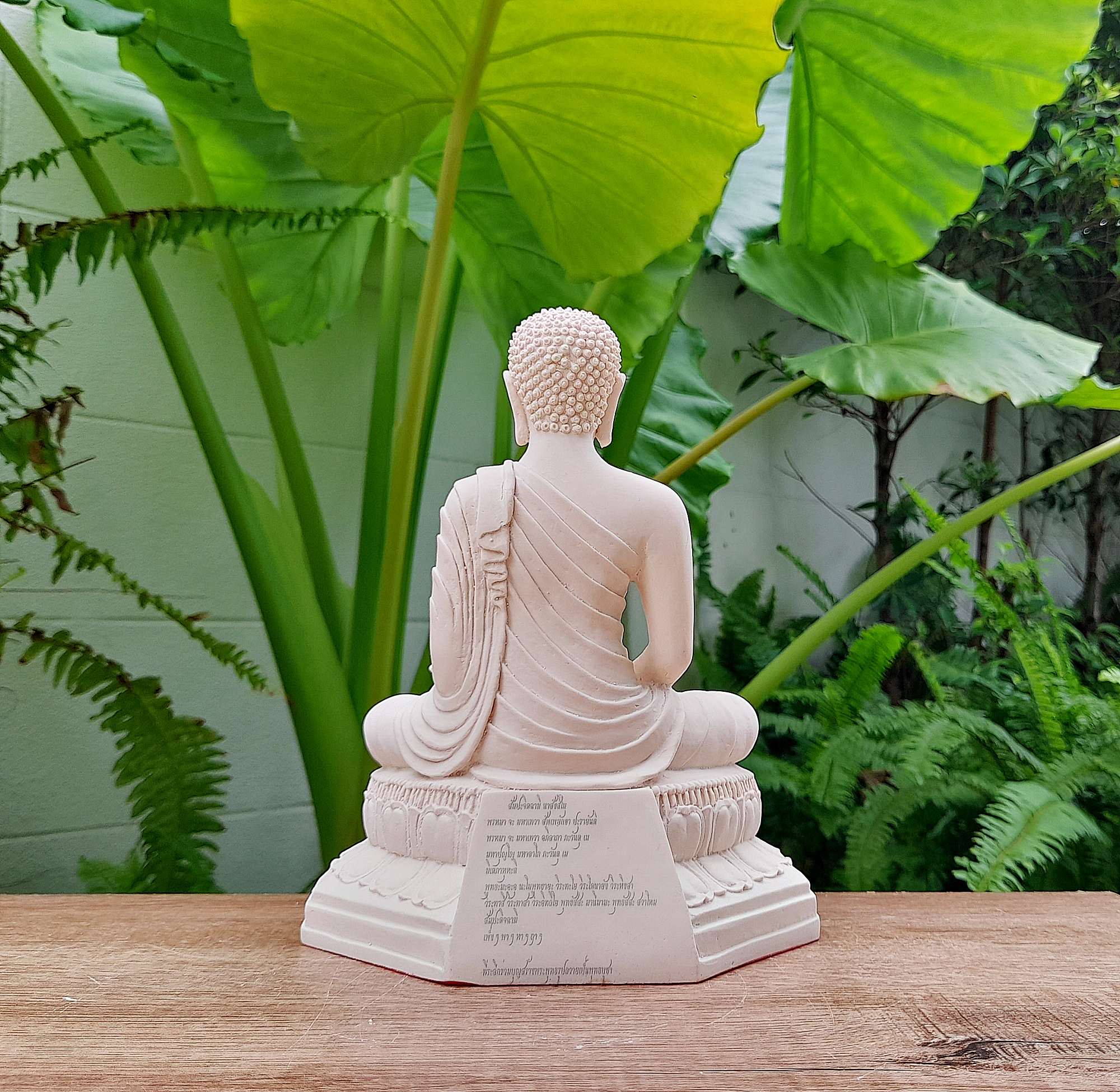 รูปหล่อ พระปัจเจกพุทธเจ้า ฐานหลังคาถาเงินล้าน เนื้อเรซิ่นผสมหินอ่อน (เกรดเอ หล่อตัน) (ขนาดตั้งบูชา หน้าตัก5นิ้ว) สีขาวนวล (เข้าพิธีบวงรวงตามแบบฉบับหลวงพ่อฤาษีวัดท่าซุง) ปี2564