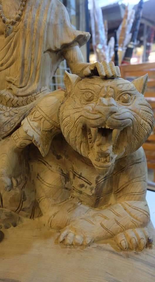 รูปหล่อ ปู่ฤาษี(บรมครู พ่อแก่)หน้าเสือ นั่งเสือ (ไม้สักแกะสลัก งานฝีมือ) ขนาดใหญ่ - (งานสั่งทำพรีออเดอร์ ตามคิวและระยะเวลา)