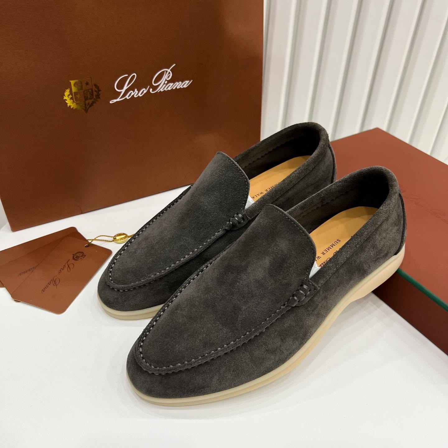 รองเท้า Loro Summer Charms Walk Loafers หนังกลับ สีดำ size 39-46