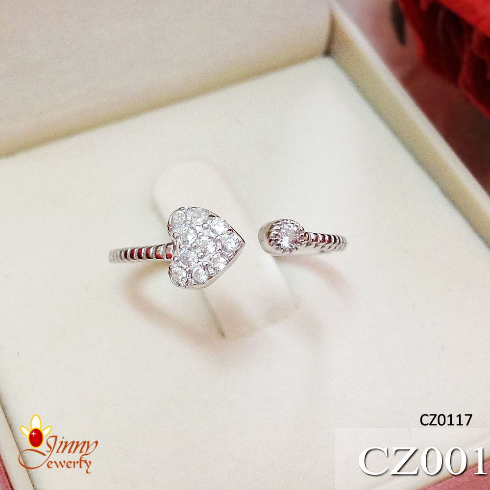 แหวนเงินแท้ 92.5% รูปหัวใจไขว้ ประดับเพชร cz