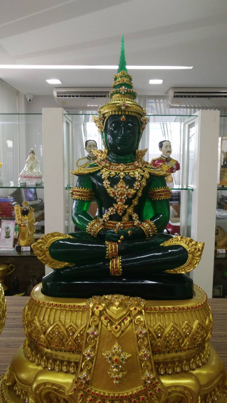 รับปั้นพระ หล่อพระเรซิ่น หล่อถ้วยรางวัล ปั้นขึ้ผึ้ง