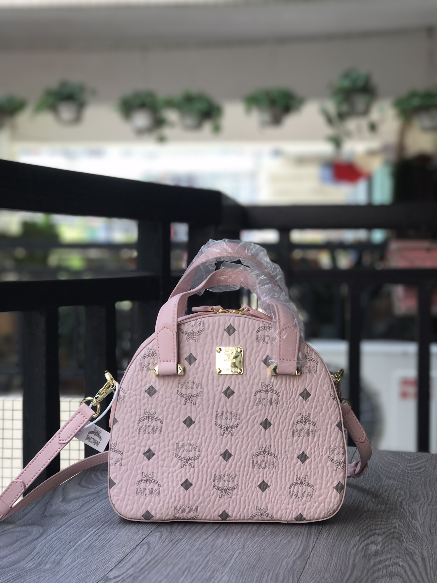 กระเป๋า mcm visetose 9 นิ้ว สะพายข้าง