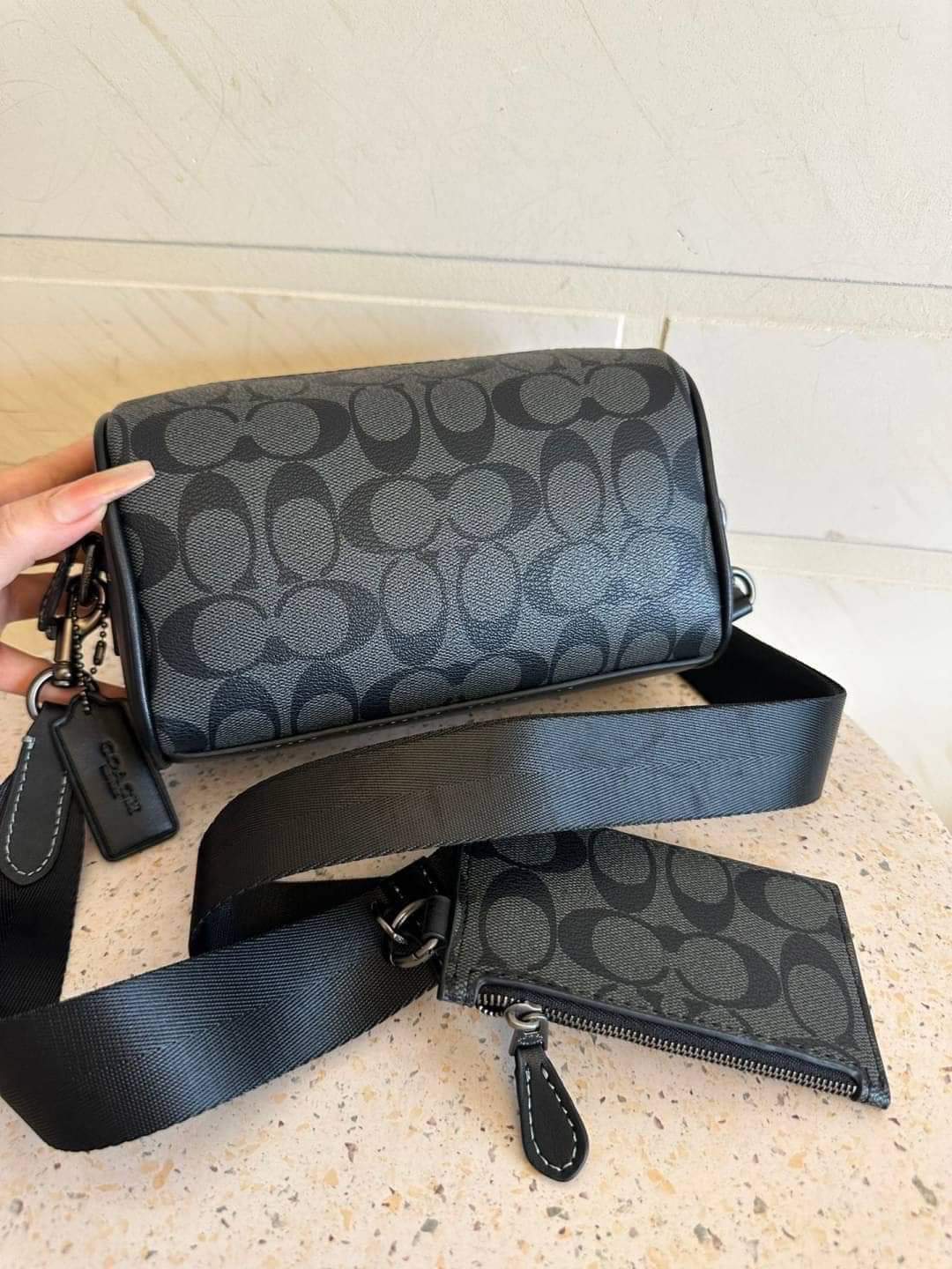 Coach CJ674 Axel Crossbody (แอดไลน์ก่อนสั่งซื้อ)