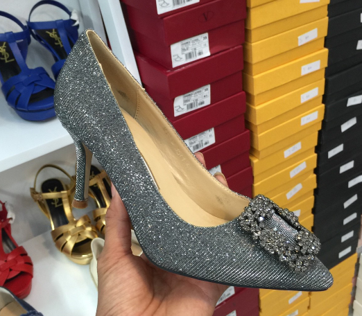 พร้อมส่ง รองเท้า mb ยอดฮิต ใส่ออกงาน งานแต่ง แบบดาราเซเลบทุกคนต้องมี สอบถามไซส์ได้ค่ะสต็อคของเปลี่ยนตลอด