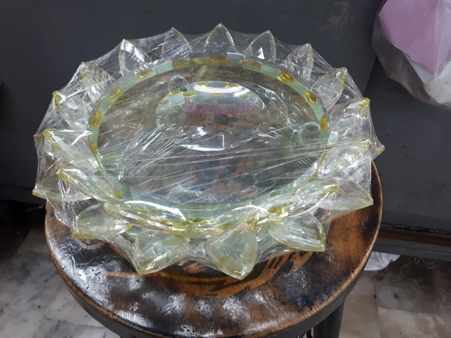 ฐานวางลูกแล้ว ขาตั้งที่วางลูกแก้ว ฐานคริสตัลกลีบดอกบัว2ชั้น คละสีต่างๆ หลากสี หลายขนาด (ขายปลีก ขายส่ง)