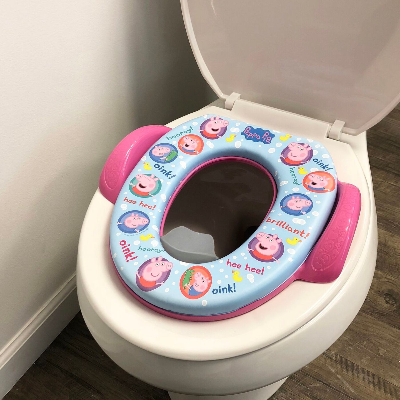 อุปกรณ์รองนั่งชักโครกสำหรับเด็ก Ginsey Peppa Pig Soft Potty Seat