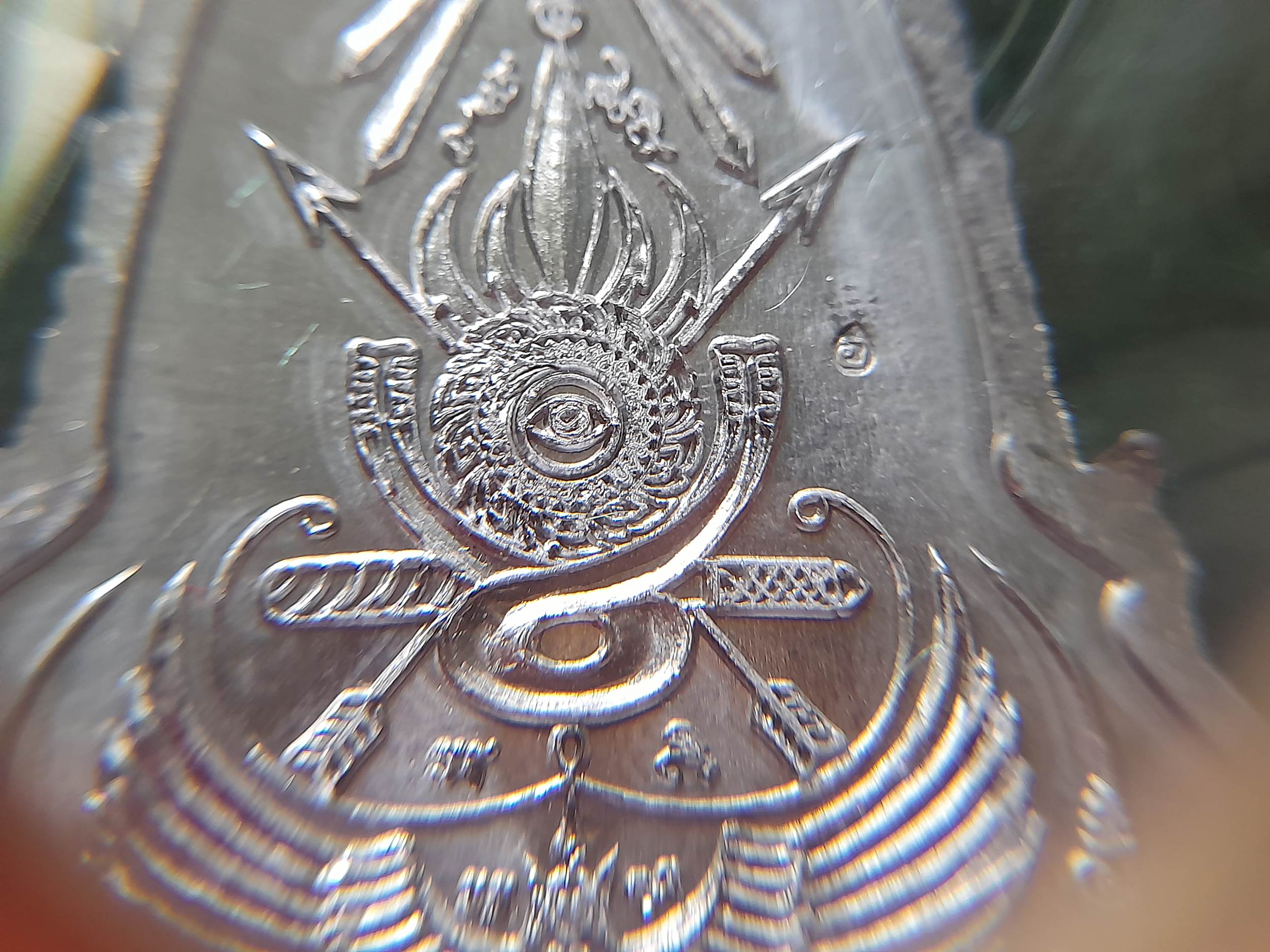 เหรีญพรอัมรินทร์ (พระอินทร์ ประทับ ช้างเอราวัณ) หลัง ครุฑ และ เทพศาสตราอาวุธ เนื้อตะกั่ว หน้ากากทองฝาบาตร ปี2565 #รับประกันแท้ - พระอาจารย์ชลเทพ(พระอาจารย์เอราวัณ)