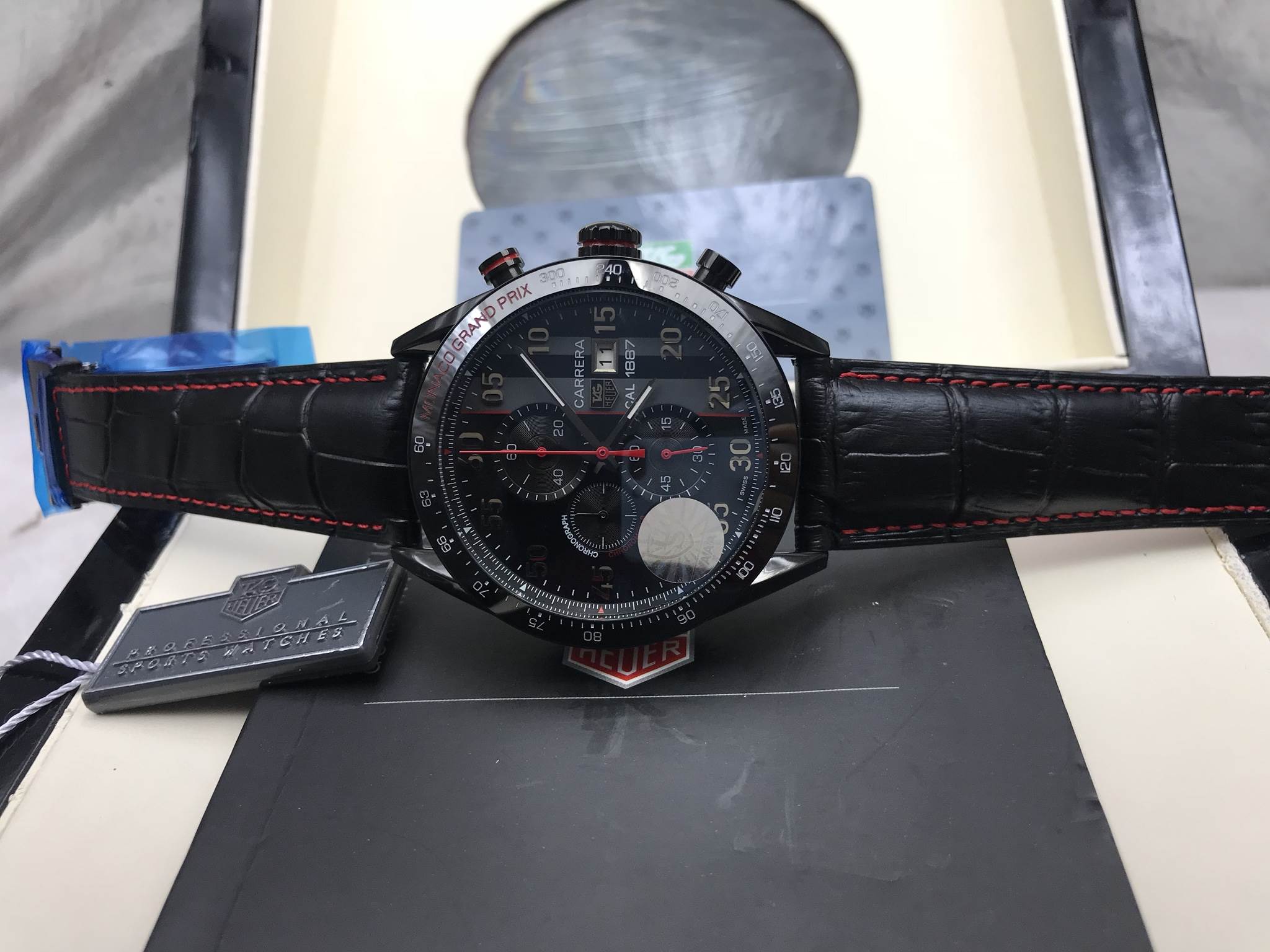 นาฬิกาTAG Heuer Carrera Cal.1887 Day-Date Chronograph ขอบดำ ตัวเรือนสีดำ สายหนังดำ ด้ายแดง