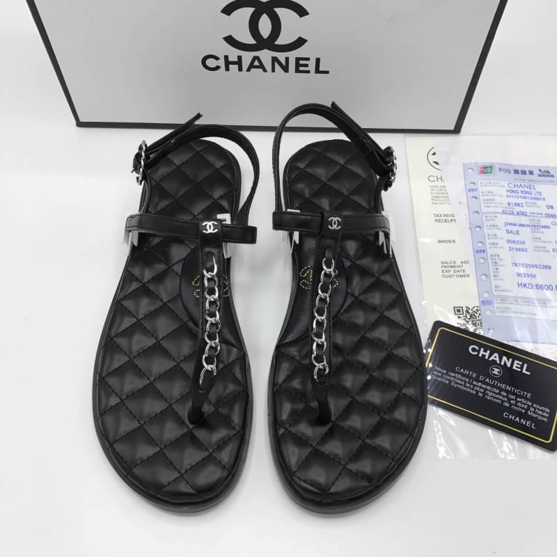 รองเท้าแตะ cn sandal หนังแกะ สีดำ สอบถามไซส์ได้ค่ะสต็อคของเปลี่ยนตลอด