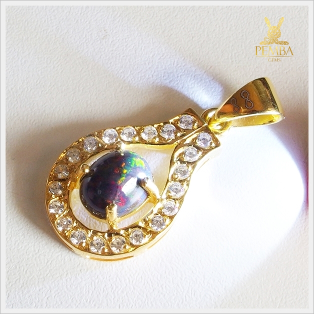 จี้ Black opal ทองแท้ (สอบถามราคาค่ะ)