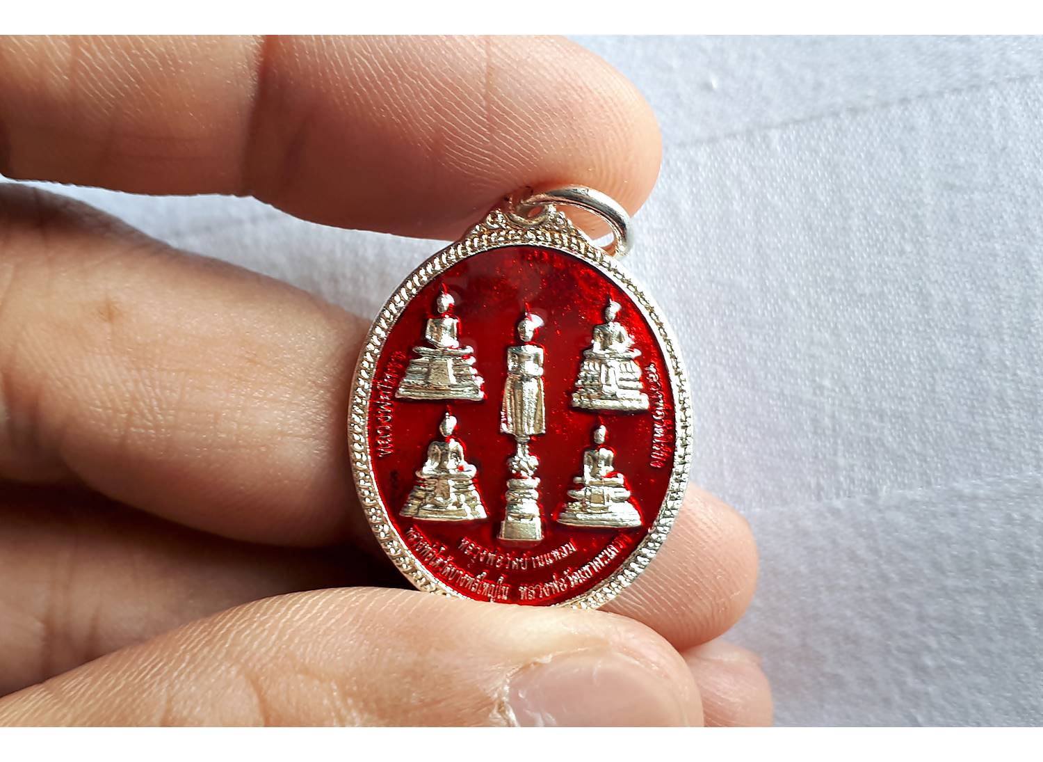 เหรียญหลวงพ่อ 5พี่น้อง เนื้อกระไหล่เงินลงยาสีแดง ปี2559 (สร้างปลุกเสก ออกบูชา วัดเขาตะเครา)