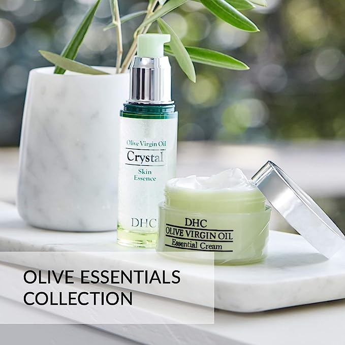 (New) DHC Olive Virgin Oil Crystal Skin Essence 50mL ใหม่ล่าสุดเอสเซนส์บำรุงผิวที่มีส่วนผสมสกัดของ Olive Virgin Oil ออแกนิก ให้ผลลัพธ์กระจ่างใสผิวผ่องโกลว์สวย เป็นที่มาของชื่อรุ่นคริสตัล