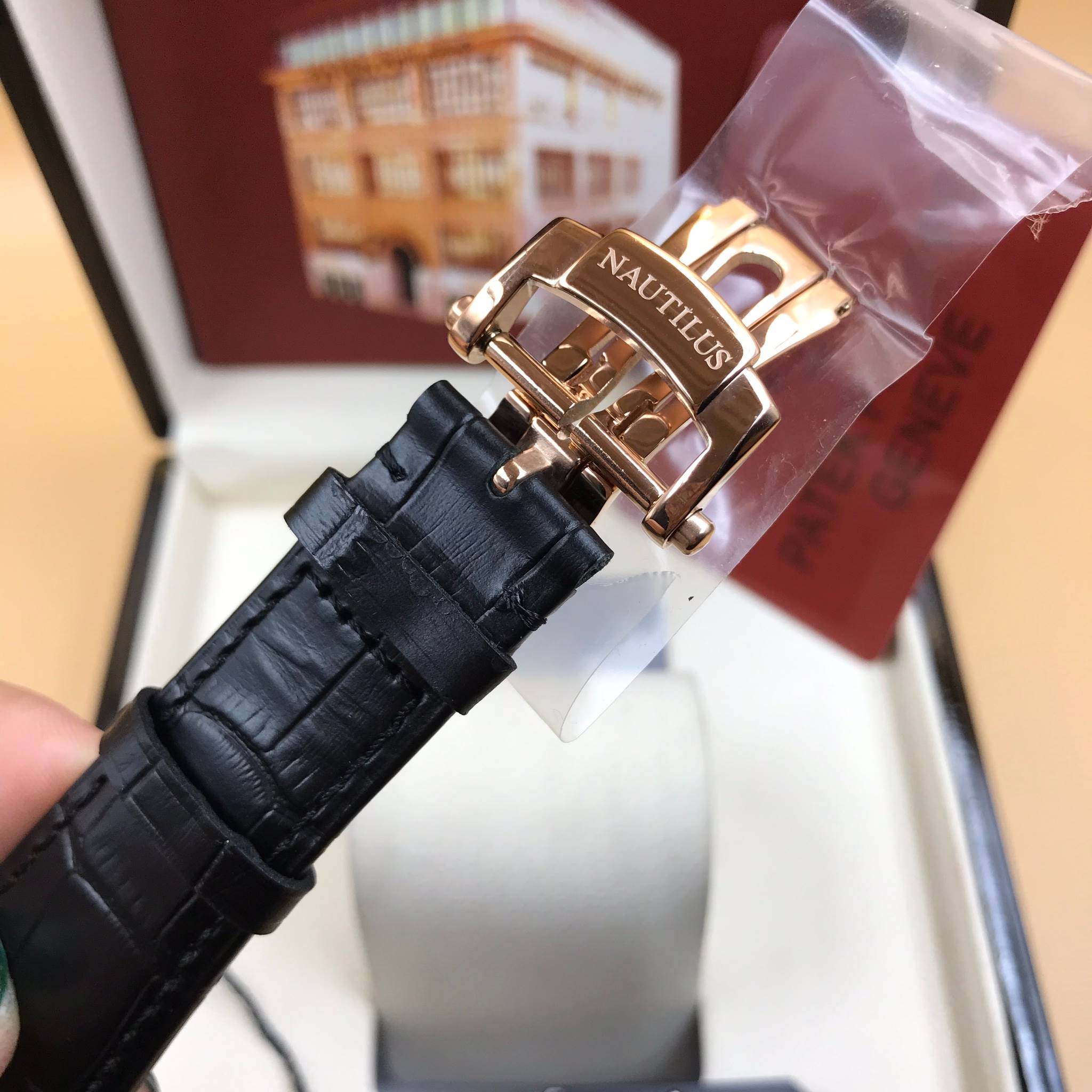 นาฬิกา Patek Philippe รุ่น Men"s Nautilus Annual Calendar งาน Mirror Swiss หน้าน้ำดำ