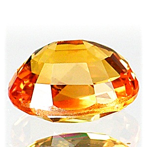 พลอยเนื้อแข็ง Yellow Sapphire รูปไข่ หนัก 2.02 กะรัต ขนาด 6.06x7.62x4.42 มิล สีเหลืองความสะอาดมองตาเปล่า 98%-99% ส่องด้วยกล้องขยายสะอาด 95%