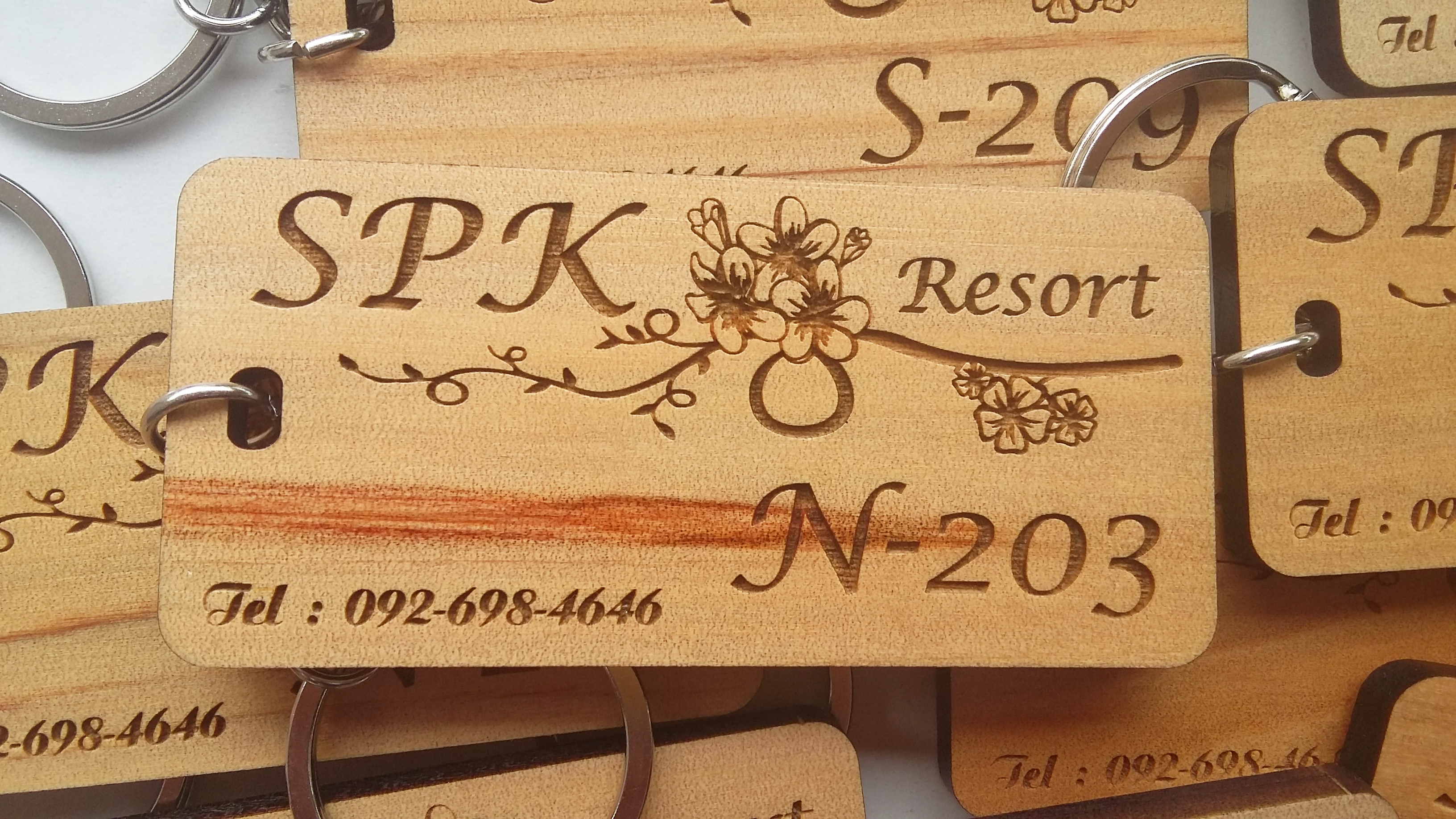 พวงกุญแจไม้ พวงกุญแจรีสอร์ท - SPK Resort จ.ชลบุรี