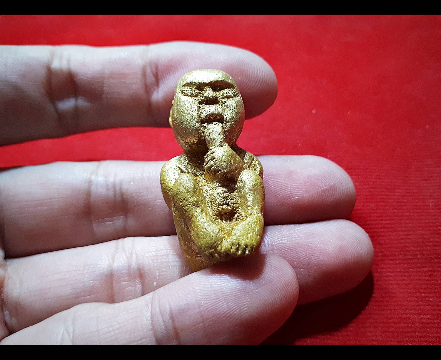 กุมาร หนูแดง ดูดรก (แกะจาก ไม้มะยมตายพราย ใต้ฐานอุดมวลสาร) ปี2560 - สำนัก บ้านกุหลาบราชันย์