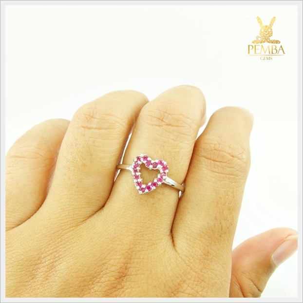 แหวนทับทิมพม่า เงินแท้925 ชุบทองคำขาว ดีไซน์รูปหัวใจสวยเก๋ แหวนพลอยแท้