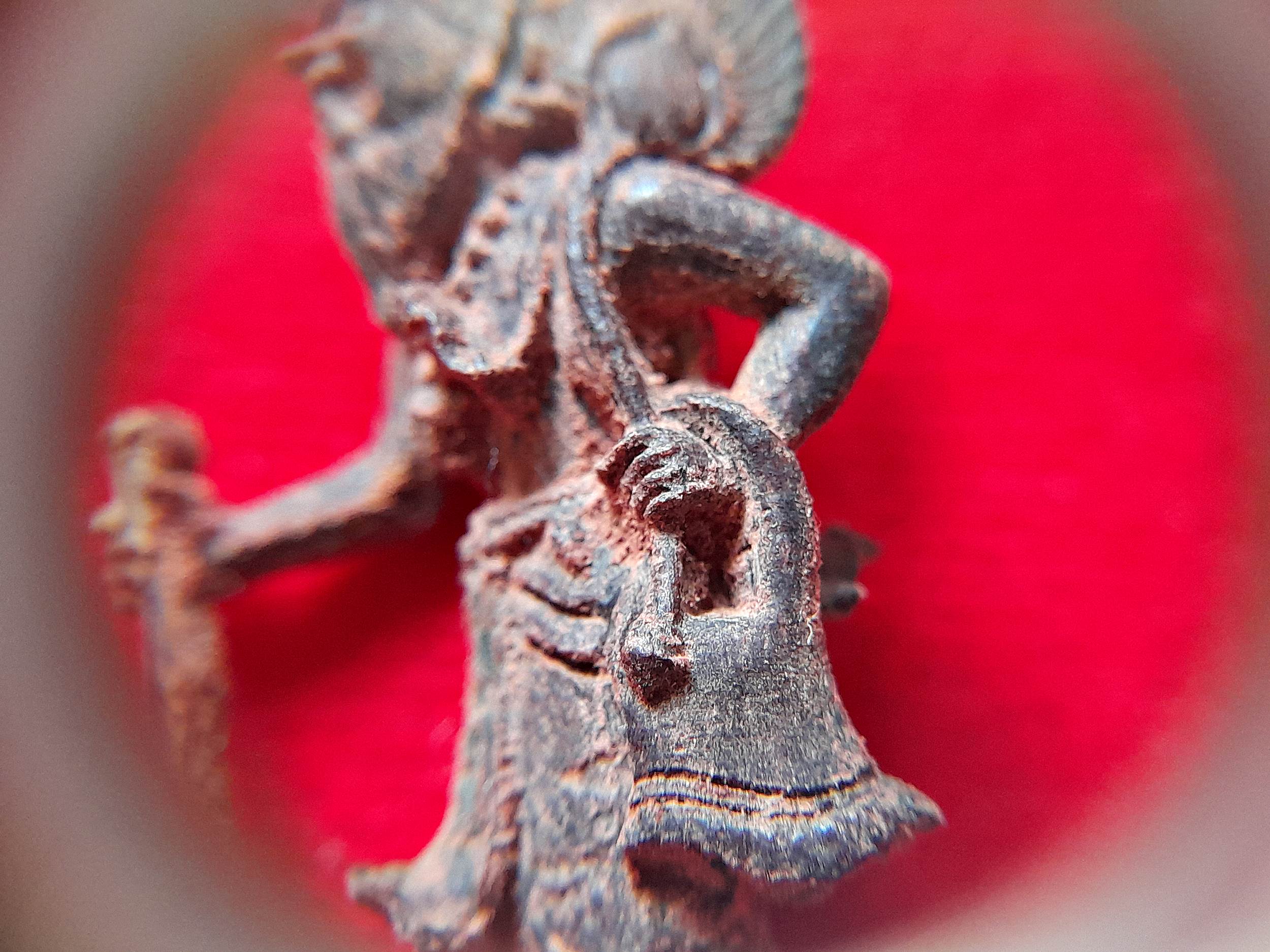 พ่อปู่ พระฤาษี เดินดง เหยียบเมฆ เนื้อไม้แกะสลักแก่นมะขาม(แก่นมะขาม คือ ดีที่สุดในการแกะพระฤาษี) (ขนาดสูง4.5ซม.) ปี2565 (จำนวนการสร้าง227องค์) #รับประกันแท้ - (พุทธคุณอานุภาพ มีอะไรขอท่านช่วยได้ทุกเรื่อง เพราะเป็นเจ้าของสรรพวิชาต่างๆ)