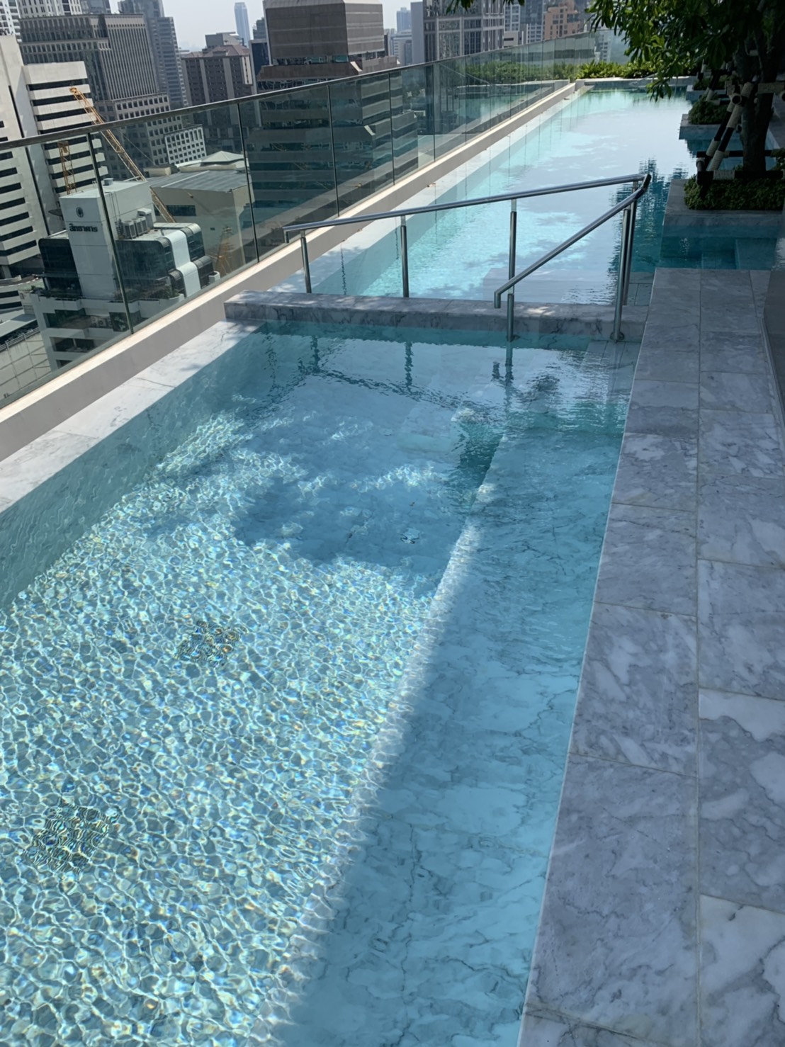 หินอ่อนขาวเทาลายเมฆ (Clouldy White Marble) CWM ขนาด30*30cm