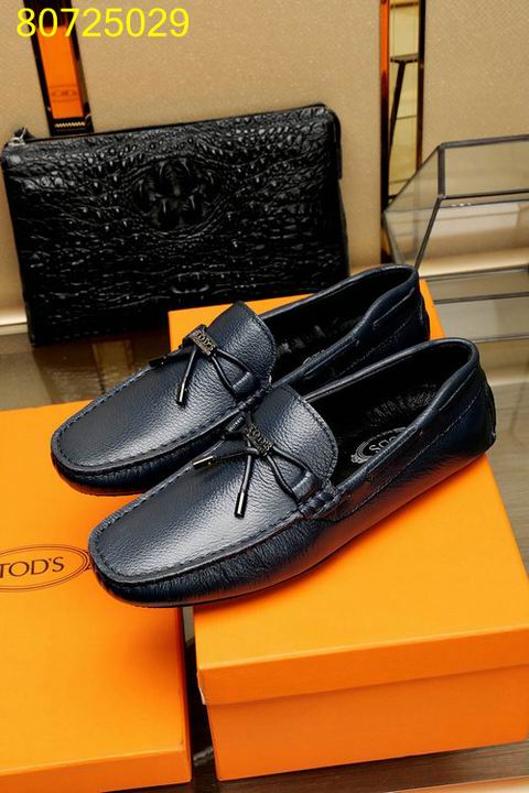 รองเท้า td men แบบอีกเยอะกดดูด้านในค่ะ size 38-44 ,45 มีบางแบบ