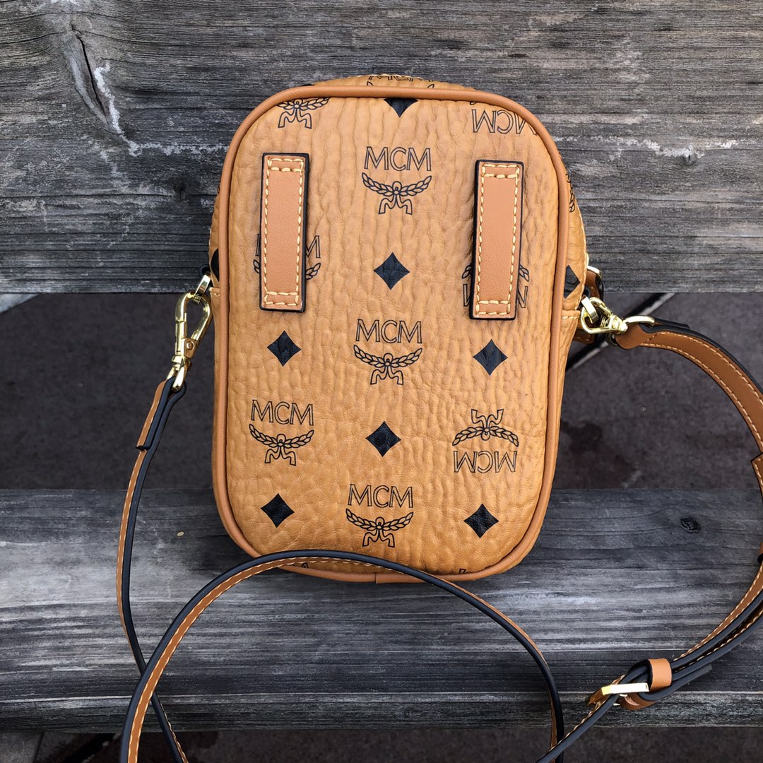 กระเป๋า mcm สะพายข้าง 12 * 17 cm