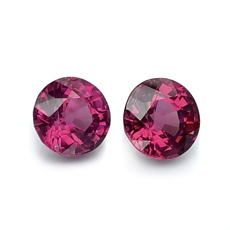 Untreated Rhodolite พลอยโรโดไลท์ ธรรมชาติ 100% ไม่ผ่านการอบ รูปไข่คู่ น้ำหนัก 3.11 กะรัต สีชมพูอมม่วง