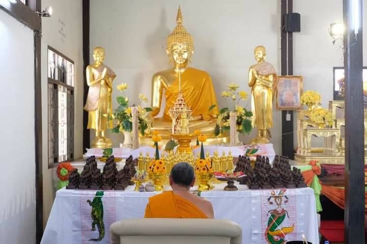 รูปหล่อ พระพุทธ ปางอุ้มบาตร มหาลาภ - หลวงพ่อเพรชสมุทร(หลวงพ่อบ้านแหลม) (สูงประมาณ1ไม้บรรทัด) - (เข้าพิธีปลุกเสกแล้ว หลายพิธี ตั้งแต่ ปี2562-2564) #รับประกันแท้