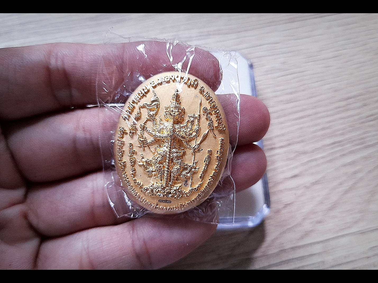 เหรียญสมเด็จองค์ปฐม หลัง ท้าวเวสสุวรรณ 8กร 4พักตร์ เนื้อกะไหล่ทอง(งานพุทธศิลป์) ปี2563 #รับประกันแท้ (พิธีสะท้านไตรภพ พิธีปลุกเสกพร้อม #พระกริ่งสะท้านไตรภพ) - หลวงพ่อเล็ก วัดท่าขนุน