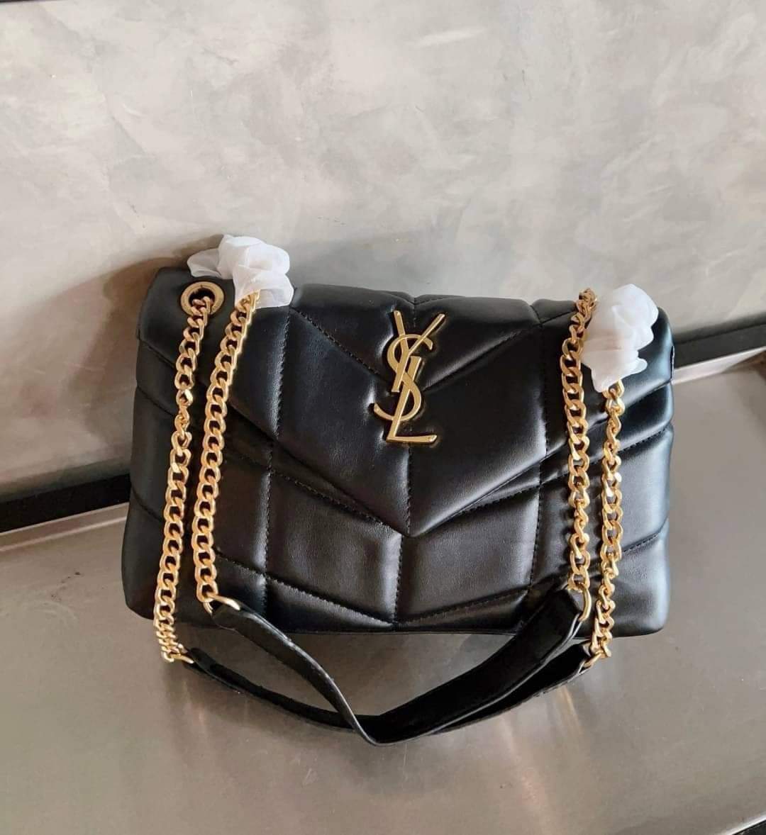 SAINT LAURENT ((YSL)) LOULOU PUFFER BAG (แอดไลน์ก่อนสั่งซื้อ)